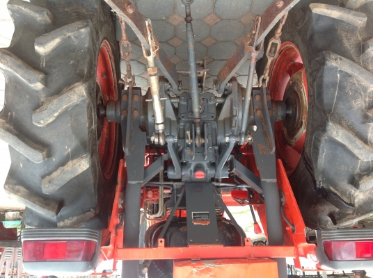 อุปกรณ์2ชิ้น คือ ใบดันหน้าและโรตารี่หรือจอบหมุน. สภาพดีมาก ๆๆๆ. เดิม อุปกรณ์2ชิ้น คือ ใบดันหน้าและโรตารี่หรือจอบหมุน. สภาพดีมาก ๆๆๆ. เดิม