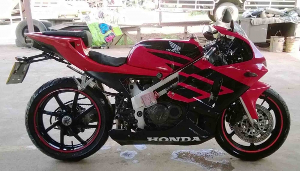 ขาย vfr400 NC30 ทะเบียน 80000 สัน 0854763433