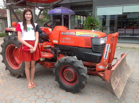 แทรกเตอร์คูโบต้า 3408 มี อุปกรณ์2ชิ้น คือ ใบดันหน้าและโรตารี่หรือจอบหมุน. สภาพดีมาก ๆๆๆ. เดิม