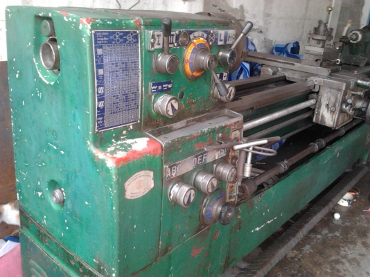 ขายเครื่องกลึง 9 ฟุต TAKISAWA 160.000 บาทนิ้วมิลไม่ต้องเปียน