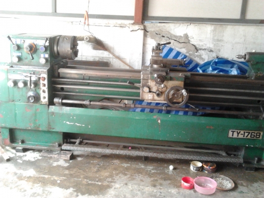 ขายเครื่องกลึง 9 ฟุต TAKISAWA 160.000 บาทนิ้วมิลไม่ต้องเปียน