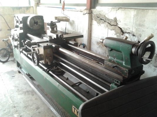 ขายเครื่องกลึง 9 ฟุต TAKISAWA 160.000 บาทนิ้วมิลไม่ต้องเปียน