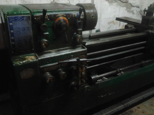 ขายเครื่องกลึง 9 ฟุต TAKISAWA 160.000 บาทนิ้วมิลไม่ต้องเปียน