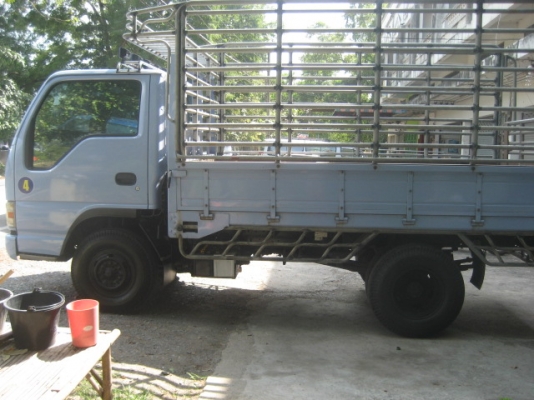 ขายรถบรรทุก 6 ล้อยี่ห้อ ISUZU สภาพดี