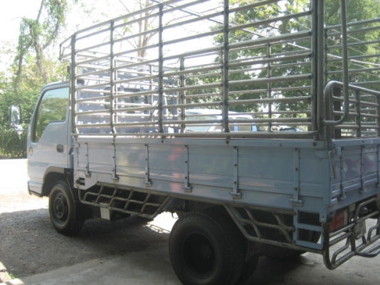 ขายรถบรรทุก 6 ล้อยี่ห้อ ISUZU สภาพดี