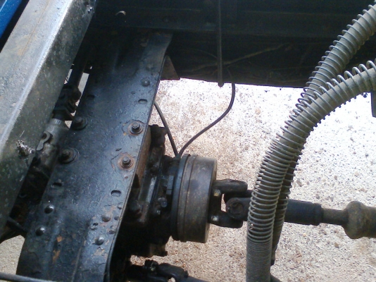 ขาย6ล้อดั้ม KS12 เครื่อง4BD1 110แรง พวงมาลัยพาวเวอร์ ยกหัวได้ กะบะดั้มสวย