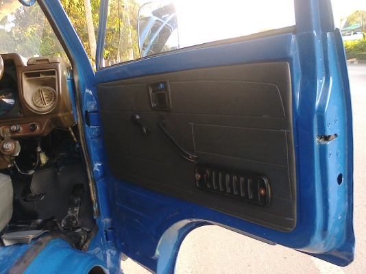 ขาย6ล้อดั้ม KS12 เครื่อง4BD1 110แรง พวงมาลัยพาวเวอร์ ยกหัวได้ กะบะดั้มสวย