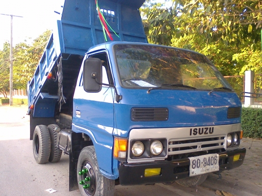 ขาย6ล้อดั้ม KS12 เครื่อง4BD1 110แรง พวงมาลัยพาวเวอร์ ยกหัวได้ กะบะดั้มสวย