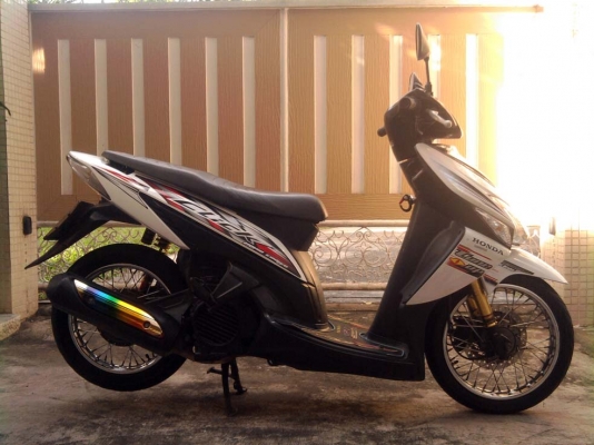 ขออนุญาติขาย Honda Click Combi Brake สีขาวมุก โอนให้ฟรีครับ