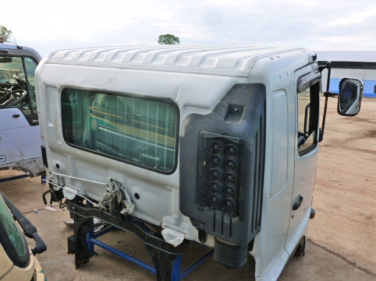 แสงฟ้าเต้นรถ////ขายหัวเก๋งเก่าญี่ปุ่น HINO-MEGA มีแค๊ป สภาพสวย