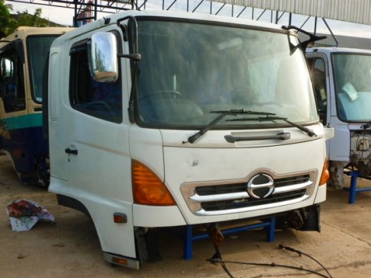 แสงฟ้าเต้นรถ////ขายหัวเก๋งเก่าญี่ปุ่น HINO-MEGA มีแค๊ป สภาพสวย