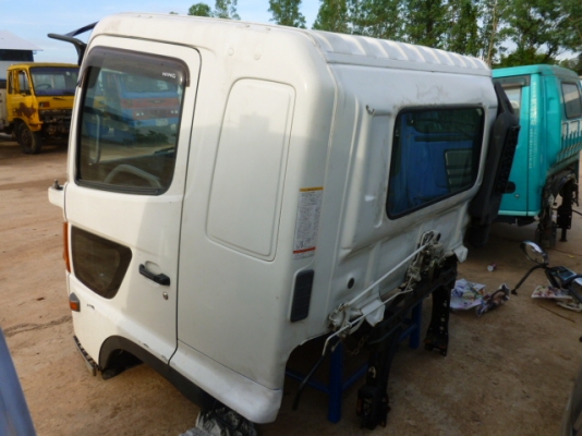 แสงฟ้าเต้นรถ////ขายหัวเก๋งเก่าญี่ปุ่น HINO-MEGA มีแค๊ป สภาพสวย