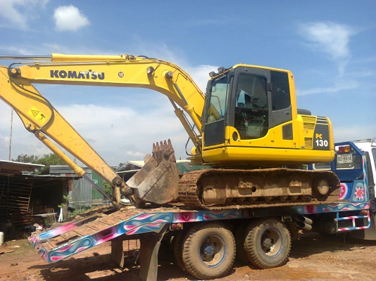 ขายแมกโค130รุ่น8เอกสารอินวอยรถทำงาน5800ชัวโมงรถสวยมาก