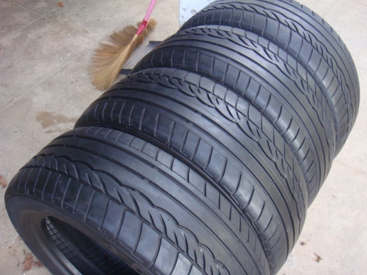 ขายยาง Dunlop 205  55  16 ปี 12