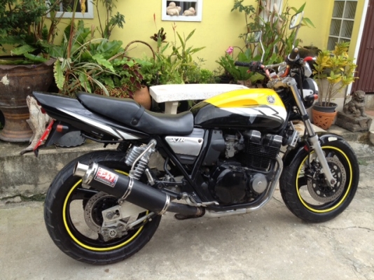 ขายด่วน yamaha xjr 400 inv ของแต่งเพียบ ราคา 57000 สนใจติดต่อ 0816545052 เอ รถอยู่นนทบุรี