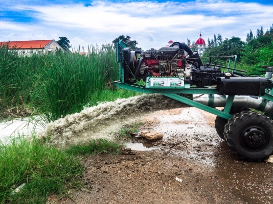 มาอีกแล้วคับเครื่องสูบน้ำคุณภาพดีขนาด12นิ้วขับเคลื่อนได้เครื่องHO7Dสภาพ98\%ไม่แรงยินดีคืนเงิน มาอีกแล้วคับเครื่องสูบน้ำคุณภาพดีขนาด12นิ้วขับเคลื่อนได้เครื่องHO7Dสภาพ98\%ไม่แรงยินดีคืนเงิน