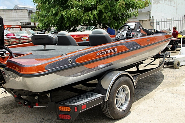 NEW STRATOS BASS BOATS VLO189 OptiMax 150hp