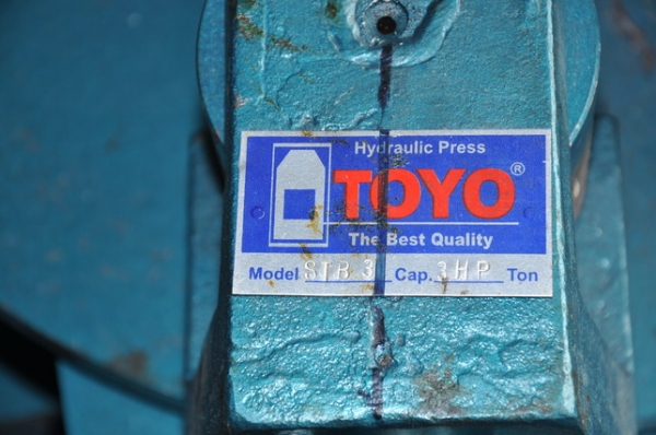 ขาย เครื่องดัดท่อ แป๊บ ท่อไอเสีย ยี่ห้อ toyo รุ่น stb3 สภาพสวยพร้อมใช้งาน ขาย เครื่องดัดท่อ แป๊บ ท่อไอเสีย ยี่ห้อ toyo รุ่น stb3 สภาพสวยพร้อมใช้งาน