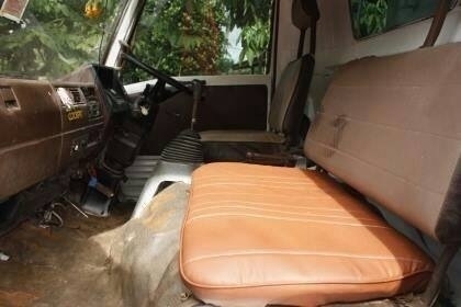 HINO FB 117 HP WO4D หกล้อดั๊มพ์ กระบะดั๊มพ์เหล็ก 4 ตันความยาว 3.50 เมตรสภาพสวย เครื่องแห้งแรงดี ภายในห้องเก๋งคอนโซลสวยครบ แอร์เย็น พวงมาลัยเพาเวอร์ ช่วงล่างคัชซีสวย เฟืองท้ายใหญ่ ยาง 8.25 ขอบ 16 สภาพดี 70\% พร้อมบรรทุกพร้อมใช้งาน เอกสารทะเบียนครบพร้อม ราคา HINO FB 117 HP WO4D หกล้อดั๊มพ์ กระบะดั๊มพ์เหล็ก 4 ตันความยาว 3.50 เมตรสภาพสวย เครื่องแห้งแรงดี ภายในห้องเก๋งคอนโซลสวยครบ แอร์เย็น พวงมาลัยเพาเวอร์ ช่วงล่างคัชซีสวย เฟืองท้ายใหญ่ ยาง 8.25 ขอบ 16 สภาพดี 70\% พร้อมบรรทุกพร้อมใช้งาน เอกสารทะเบียนครบพร้อม ราคา