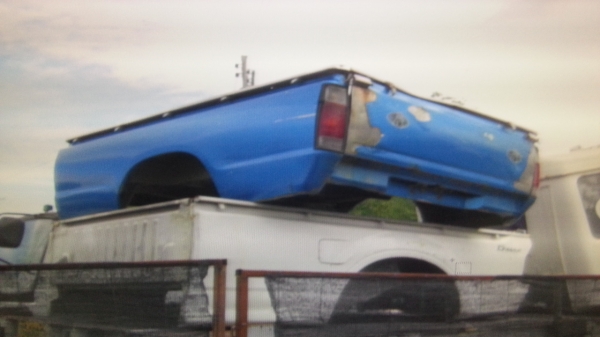 กะบะเลสใส่ฟอนเทียร