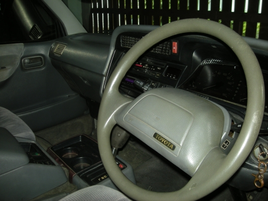 รถตู้ toyota เครื่องเจ ติดเเก๊ส 200.000 รถตู้ toyota เครื่องเจ ติดเเก๊ส 200.000