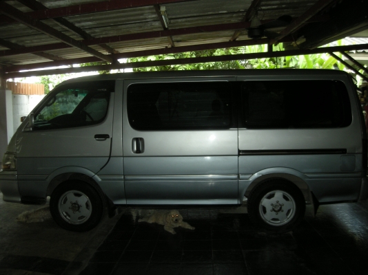 รถตู้ toyota เครื่องเจ ติดเเก๊ส 200.000