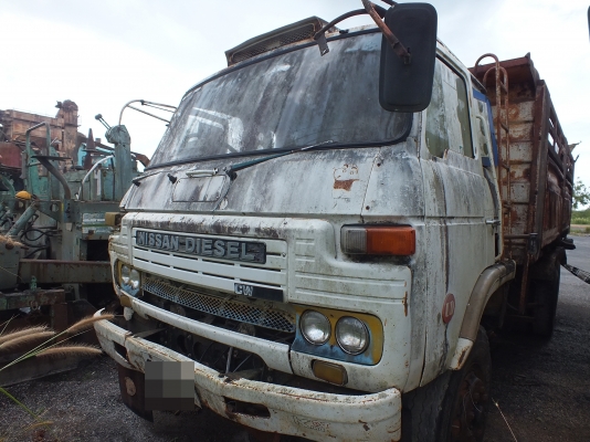 NISSAN UD