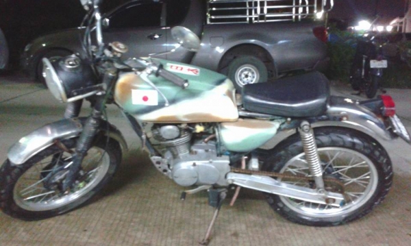 ขาย Honda CB100 แต่งแนวไหนไม่รู้สภาพดีราคา 7500 บาท