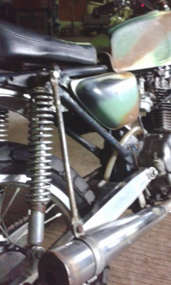 ขาย Honda CB100 แต่งแนวไหนไม่รู้สภาพดีราคา 7500 บาท ขาย Honda CB100 แต่งแนวไหนไม่รู้สภาพดีราคา 7500 บาท