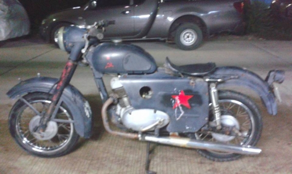 ขาย Xingfu250 เหมือน Jawa250 ครับหายากในบ้านเราเดิมๆสภาพดีราคา 13000 บาท