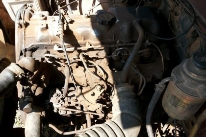 TOYOTA HILUX HERO 2.4D เครื่องแน่นแรงดี สีสันเดิมๆ ภายในเก๋งคอนโซลครบพร้อม พวงมาลัยธรรมดา ภายนอกกระบะไม่มีผุกร่อน ช่วงล่างคัชซีสวยไม่มีผุ ยางสภาพดี 4 เส้นประมาณ 70\% พร้อมใช้งาน เอกสารทะเบียนครบพร้อมโอน ราคาต่อรองได้ครับ