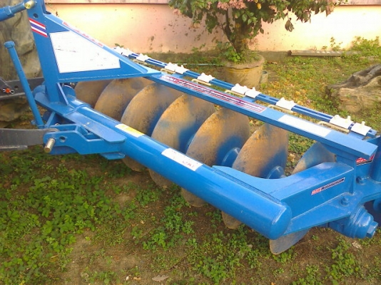 ขายรถไถฟอร์ด 6610 4*4 คานหน้า คาราโล่ ทะเบียนพร้อม