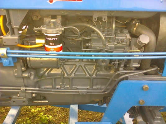 ขายรถไถฟอร์ด 6610 4*4 คานหน้า คาราโล่ ทะเบียนพร้อม