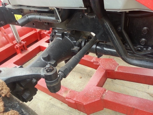 ยันร์ม่า EF453T 4 WD 2 เพลา พร้อมใบมีดดันหน้า ทำงาน 892 ชั่วโมง