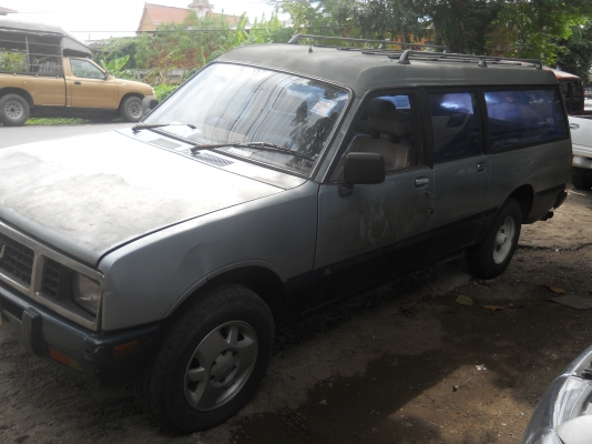 ขายกระบะแวน ISUZU KB2200 ราคาเบาๆครับ