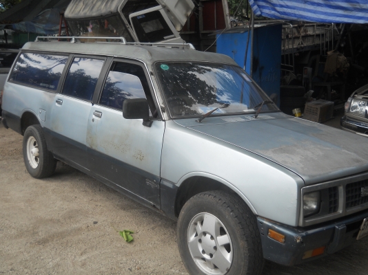 ขายกระบะแวน ISUZU KB2200 ราคาเบาๆครับ