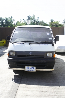 ขายรถตู้ Toyota สภาพดี ติดแก๊สเรียบร้อย