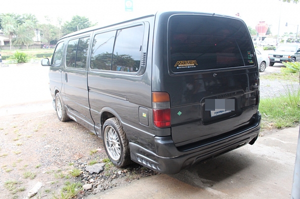 รถตู้ TOYOTA HIACE ปี96 แต่งซิ่ง ภายใน VIP เครื่อง 2 JZ ติดแก็ซหัวฉีด 185000