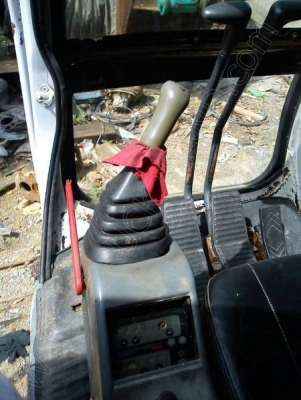 รถแบคโฮ  ยี่ห้อ KOBELCO SK120 MARK V