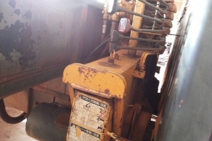 NISSAN UD 140 HP ND6 รถหัวยาวหกล้อติดเครน TADANO-Z300 3 ตัน 3 ปลอกยืด กระบะเหล็กคาร์โก้ความยาว 5 เมตรสภาพดีไม่มีผุกร่อน เครื่องแน่นแรงดี ภายในเก๋งประตูเหล็กสภาพดีไม่มีผุ ช่วงล่างใหญ่เดิมๆคัชซีสวยไม่มีบวม ยาง 9.00 ขอบ 20 สภาพดี 70\% พร้อมบรรทุกพร้อมใช้งาน เ