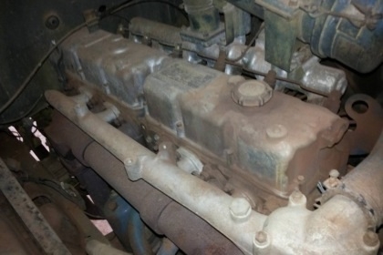 NISSAN UD 140 HP ND6 รถหัวยาวหกล้อติดเครน TADANO-Z300 3 ตัน 3 ปลอกยืด กระบะเหล็กคาร์โก้ความยาว 5 เมตรสภาพดีไม่มีผุกร่อน เครื่องแน่นแรงดี ภายในเก๋งประตูเหล็กสภาพดีไม่มีผุ ช่วงล่างใหญ่เดิมๆคัชซีสวยไม่มีบวม ยาง 9.00 ขอบ 20 สภาพดี 70\% พร้อมบรรทุกพร้อมใช้งาน เ