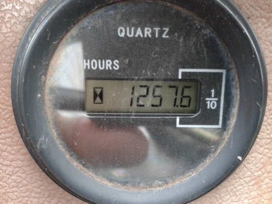 ขายรถตักล้อยาง LIUGONG ปี2011ใช้งานไม่กี่เดือนสภาพใหม่มากครับ