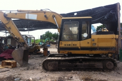 ขายรถแมคโครCAT E120B สภาพพร้อมใช้ สนใจติดต่อ บอย 085-156-2314