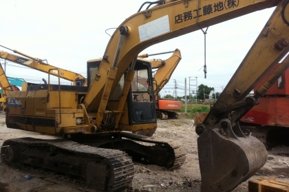 ขายรถแมคโครCAT E120B สภาพพร้อมใช้ สนใจติดต่อ บอย 085-156-2314