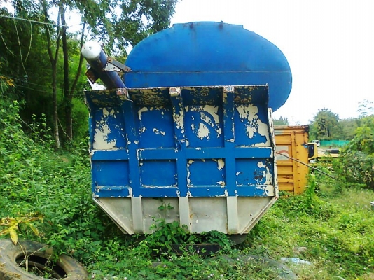 กระบะดั้มโคราช..รถสิบล้อ ยาว 6 เมตร กว้าง 2.5 เมตร