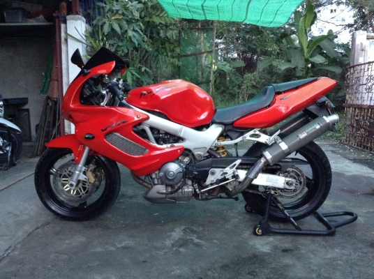 ขาย(แลก-เทิร์น) VTR1000F ปี2000 สเป็กเมกา ไมค์290ไม่ตัดรอบ ทะเบียนแท้โอนขนส่ง (จัดไฟแนนได้ครับ) เครื่องฟิตๆวิ่ง260+พร้อมออกทริปหนาวนี้