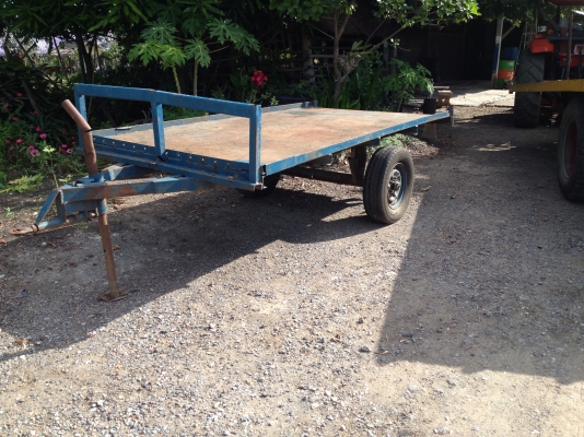 ขายเทรนเลอเหล็กพื้นเรียบ ยาว3เมตร  กว้าง1.80 เมตร