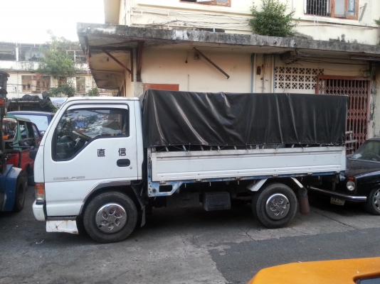 รถบรรทุก4ล้อกลาง