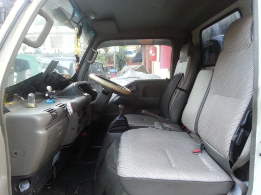 รถบรรทุก4ล้อกลาง