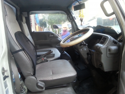 รถบรรทุก4ล้อกลาง